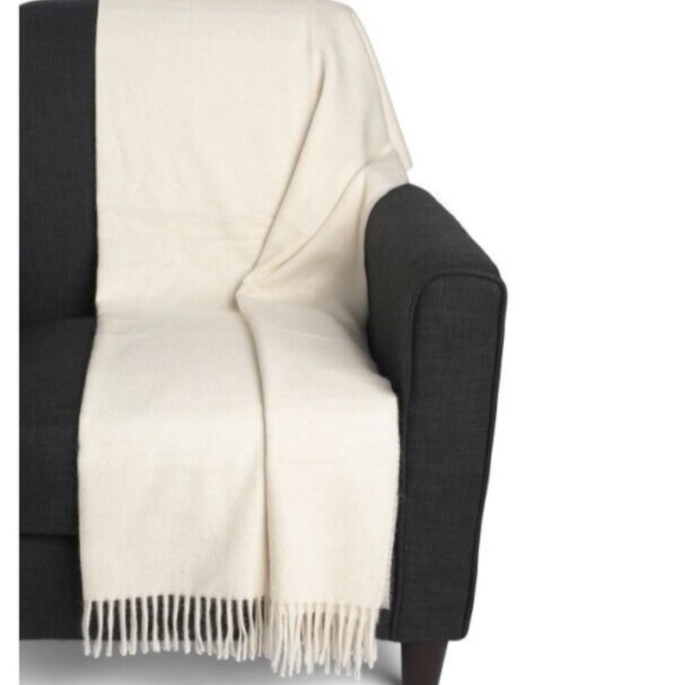New Alicia Adams Alpaca Classic White Throw Blanket
